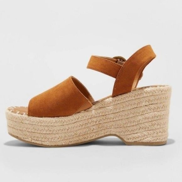 Universal Thread Morgan Wedges Cognac - Picture 3 of 6